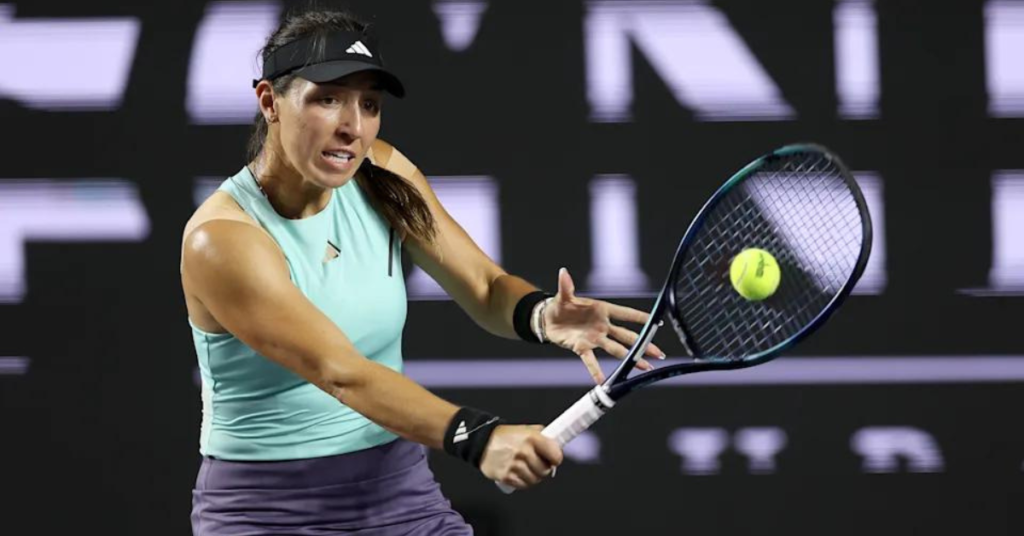 “MOVE JESSICA PEGULA, MY NEW FAVOURITE DAUGHTER OF A BILLIONAIRE”: TENNIS FANS REACT AS EMMA NAVARRO DUMPS OUT ARYNA SABALENKA FROM INDIAN WELLS