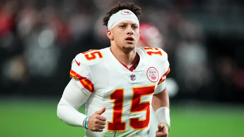 Patrick Mahomes Gets Offensive Help? Chiefs Eyeing Darnell Mooney