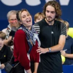 Watch: Stefanos Tsitsipas attends girlfriend Paula Badosa’s Qatar Open 1R clash, encourages Spaniard from the stands